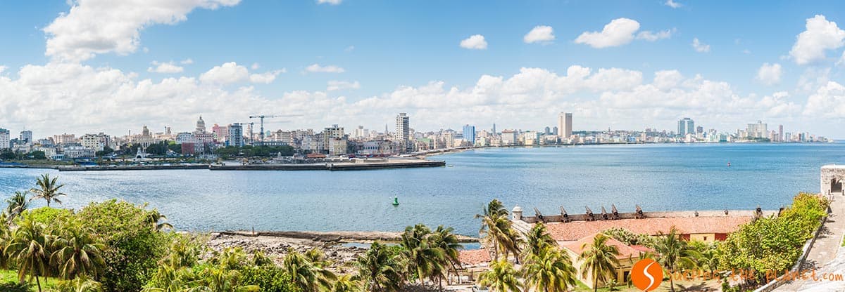 Panoramica de la Habana desde Casablanca en Cuba
