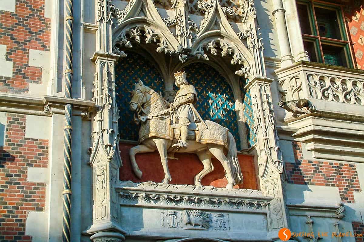 Escultura Luis XII, Castillo Blois, Francia | Visita a los Castillos del Loira