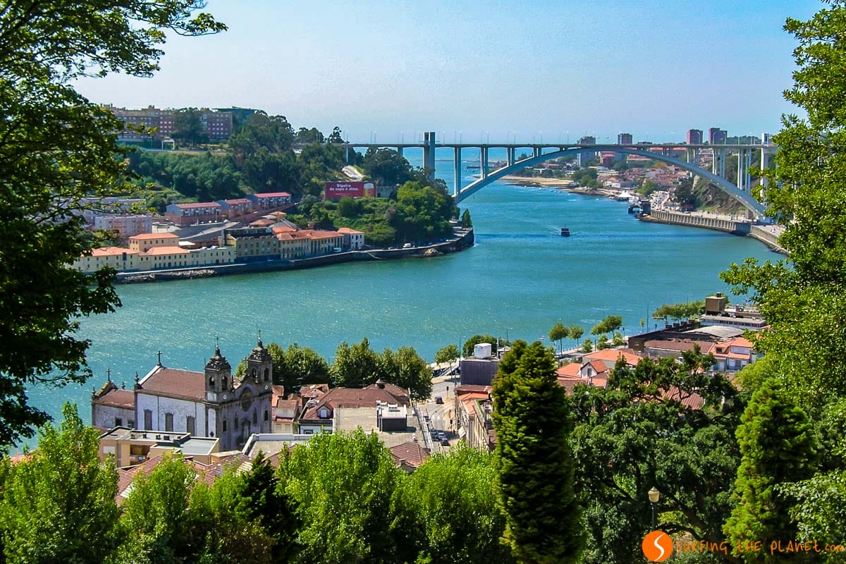 Vista de Puente Arrábida, Oporto, Portugal