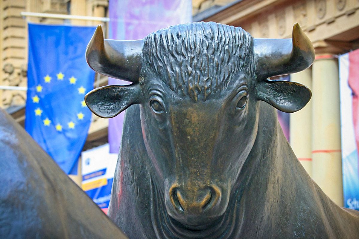 Estatua de Toro, Bolsa, Frankfurt, Alemania