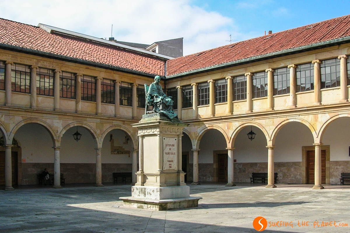Patio Central, Universidad de Oviedo, Oviedo, Asturias | Que hacer en Oviedo